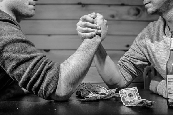 arm-wrestling - content that converts